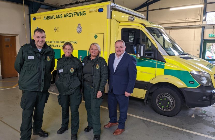 Ambulance staff praised for “heroic efforts”