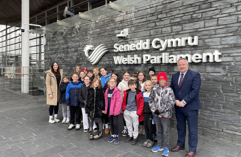 Croeso i blant ysgol Sir Ddinbych i'r Senedd