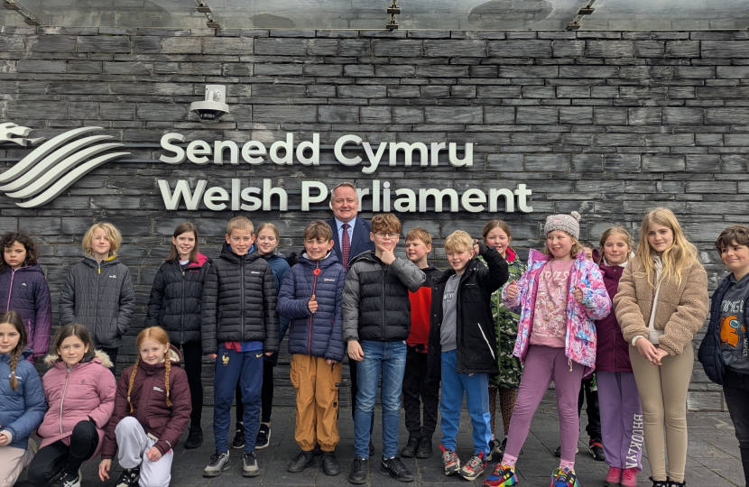 Croeso i blant ysgol Sir Ddinbych i'r Senedd