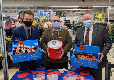 Abergele shoppers thanked for generous donations for Armed Forces community  